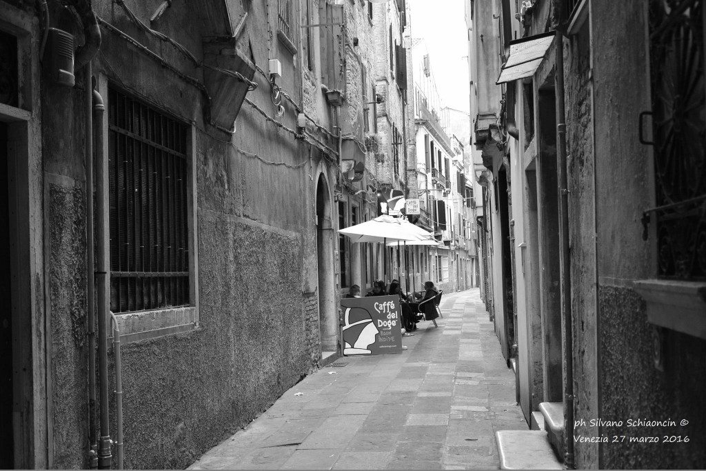 Venezia_giochi_in_bianco_e_nero_foto_16